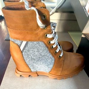 Sorel womens boots. Size 9. Brand new never worn. Wedge style.
